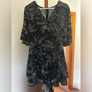 Women’s Rompers Floral Print Mid Sleeves Waist Tie Ruffle Hem Deep V-Neck XLarge